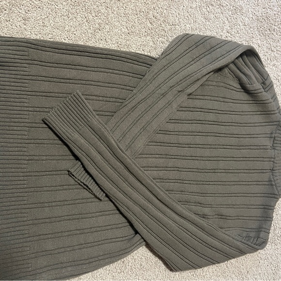 Crewneck sweater - Picture 4 of 4